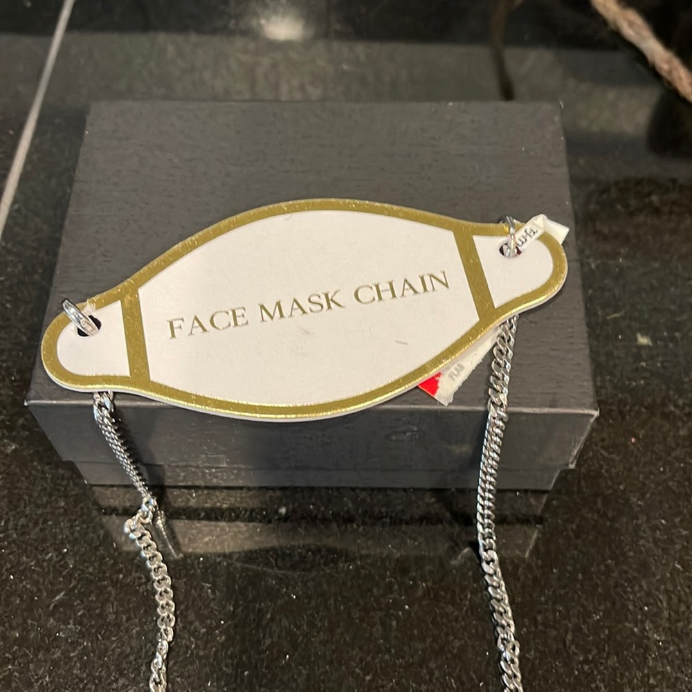 Face mask chain